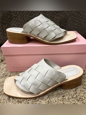 INTENTIONALLY BLANK Woven Leather Sandals Cream Sz 9